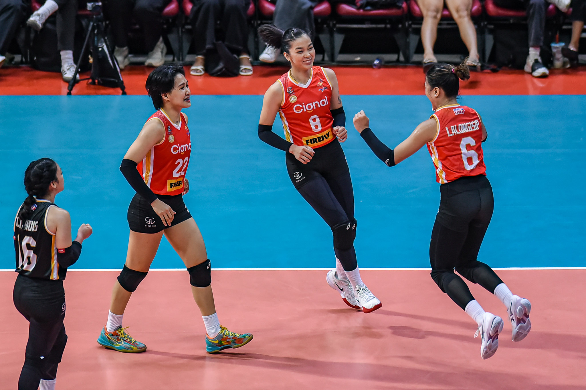 cignal-overcomes-pldt-in-straight-sets-to-keep-playoff-hopes-alive-in-pvl-reinforced-conference